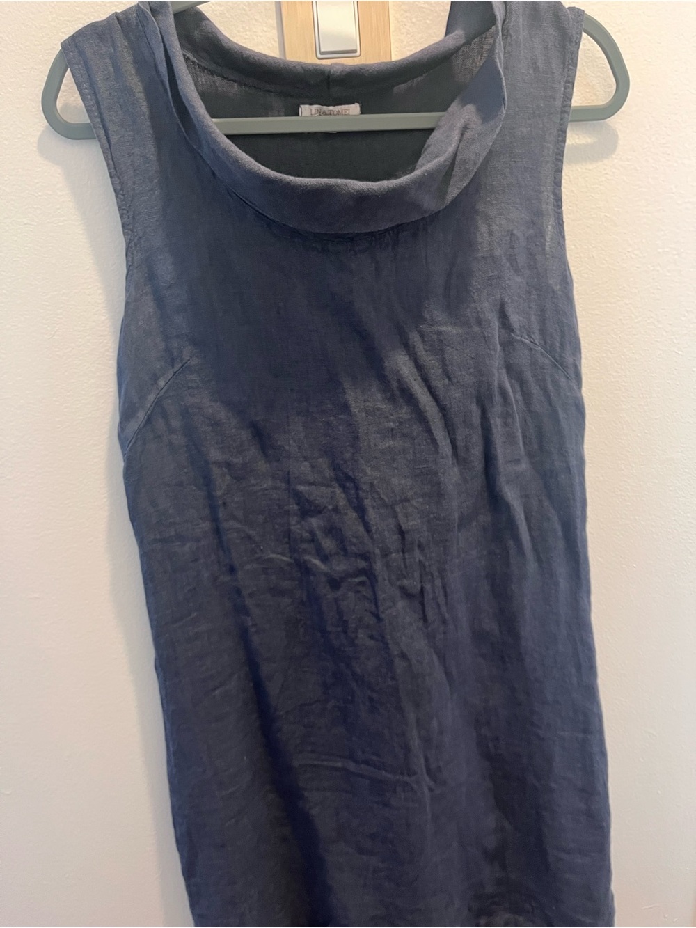 Women’s Lina Tomei 100% linen Sleeveless Navy Shift Dress, Size Med